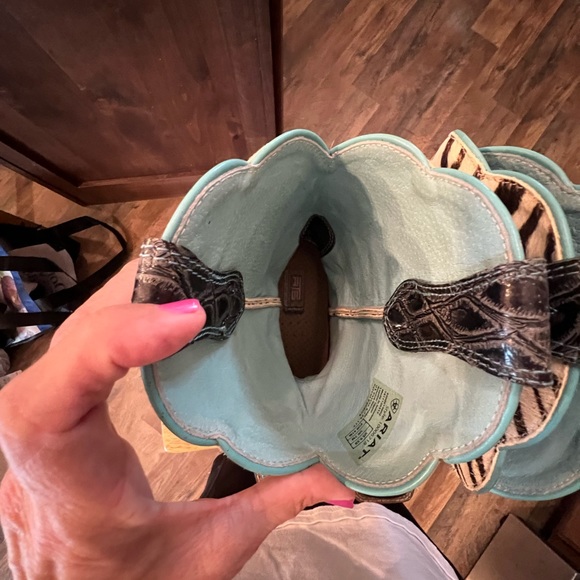 ARIAT Women’s size 9.5 boots Like new - Picture 5 of 6